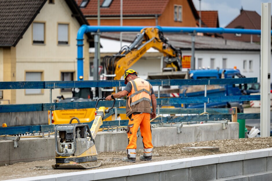Und auch der Bahnsteig an der westlichen Seite der Unterführung …